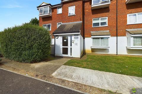 2 bedroom ground floor flat for sale, Heathdene Drive, Belvedere, Kent, DA17