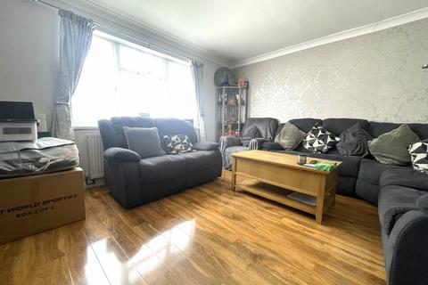 3 bedroom terraced house for sale, Queenswood Avenue, Hounslow, TW3