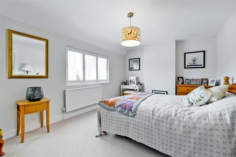 52 Baring Road, Beaconsfield, HP9 2NE