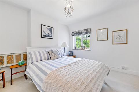 52 Baring Road, Beaconsfield, HP9 2NE