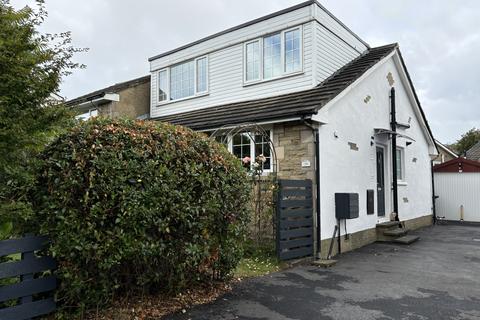 3 bedroom semi-detached house for sale, Wellington Road, Wilsden BD15