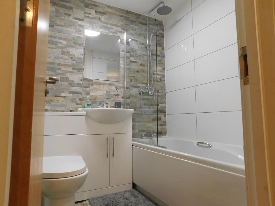 5400-20211012162326-4446-20200318120245-hend-bath2