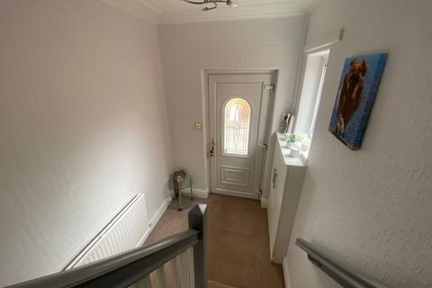 3 bedroom semi-detached house for sale, 40 Thatch Leach, Chadderton, Oldham, OL9