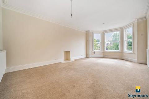 3 bedroom flat for sale, Albury Road, Surrey GU1