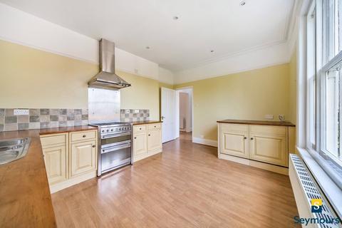 3 bedroom flat for sale, Albury Road, Surrey GU1