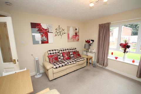 1 bedroom flat for sale, Braeside, Urmston Lane, M32 9DD