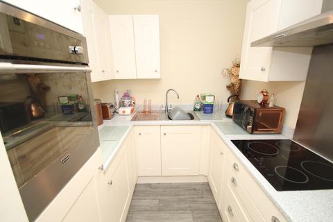 1 bedroom flat for sale, Braeside, Urmston Lane, M32 9DD