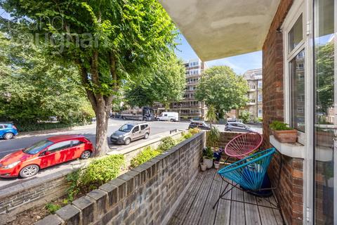 3 bedroom flat for sale, Eaton Gardens, Hove, East Sussex, BN3