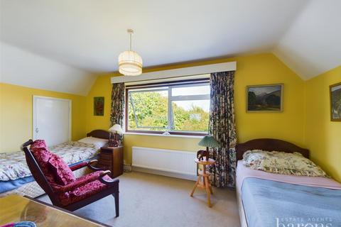 3 Tyfield, Sherborne St John, Basingstoke, RG24 9HZ
