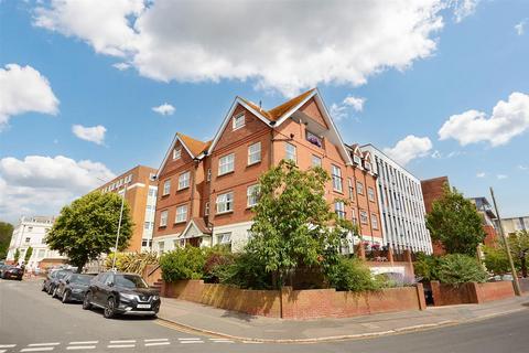 1 bedroom flat for sale, St. Leonards Road, Eastbourne