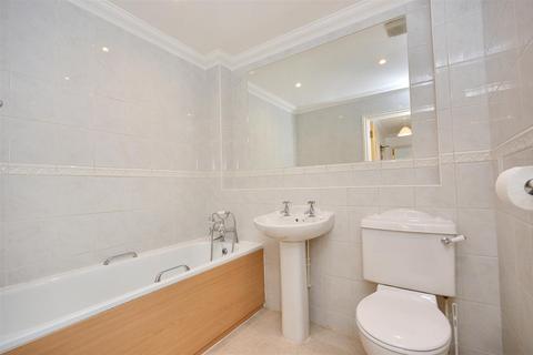 1 bedroom flat for sale, St. Leonards Road, Eastbourne