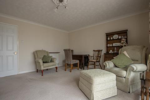 2 bedroom detached bungalow for sale, Jubilee Gardens, Snettisham