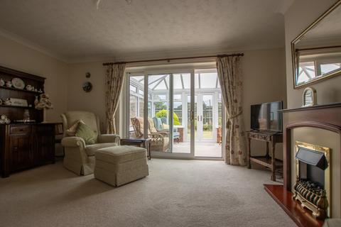 2 bedroom detached bungalow for sale, Jubilee Gardens, Snettisham