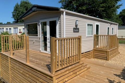 2 bedroom static caravan for sale, Ash Tree No3, Wortwell IP20