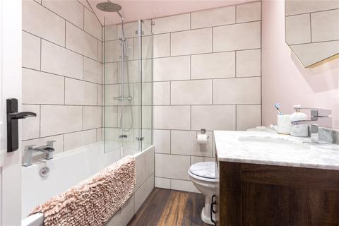 Oakfield Ings Avenue, Guiseley, Leeds, LS20 9HW