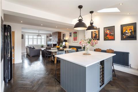 Oakfield Ings Avenue, Guiseley, Leeds, LS20 9HW
