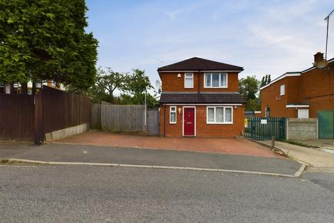 2 bedroom detached house for sale, Greenview Drive, Links View, Northampton, NN2 7LA