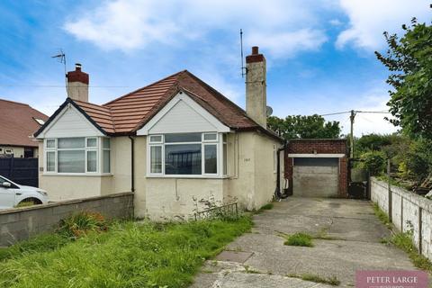 3 bedroom semi-detached bungalow for sale, Rhyl Coast Road, Rhyl, Denbighshire LL18 3US