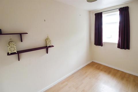 94 Frampton Close, Bransholme, Hull, HU7 6AJ