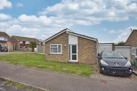 8 Grasmere Gardens, Folkestone, CT19 5JN