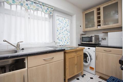 8 Grasmere Gardens, Folkestone, CT19 5JN