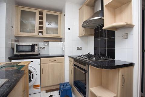 8 Grasmere Gardens, Folkestone, CT19 5JN