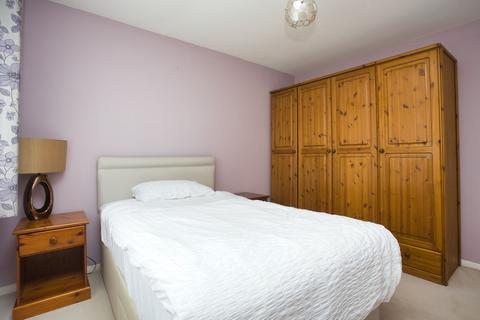 8 Grasmere Gardens, Folkestone, CT19 5JN