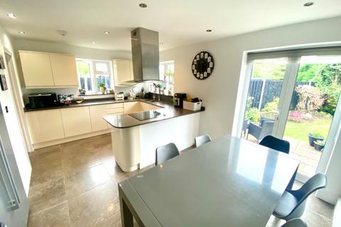 4 bedroom detached house for sale, Birchwood Way, Park Street, St. Albans, Hertfordshire, AL2