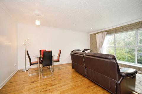 3 bedroom terraced house for sale, Hardy Avenue, London E16