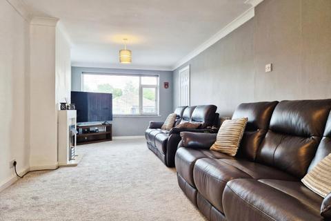 3 bedroom semi-detached house for sale, Fairways Avenue, Harrogate