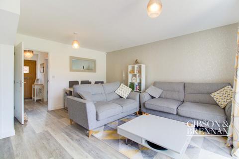 2 bedroom terraced house for sale, Poole Way, Southend-On-Sea, SS2