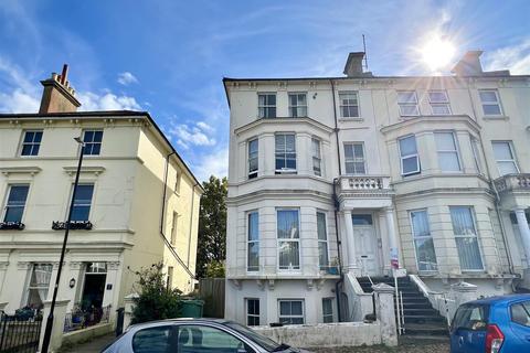 1 bedroom flat for sale, Upperton Gardens, Eastbourne