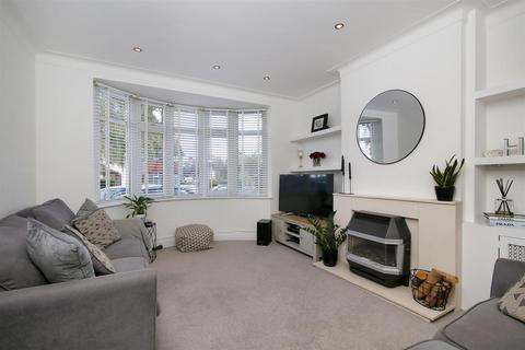 15 Ivor Grove, London, SE9 2AJ