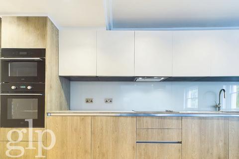 2 bedroom apartment to rent, Connaught Square, London, Greater London, W2