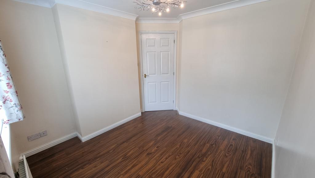 Study/play room /bedroom