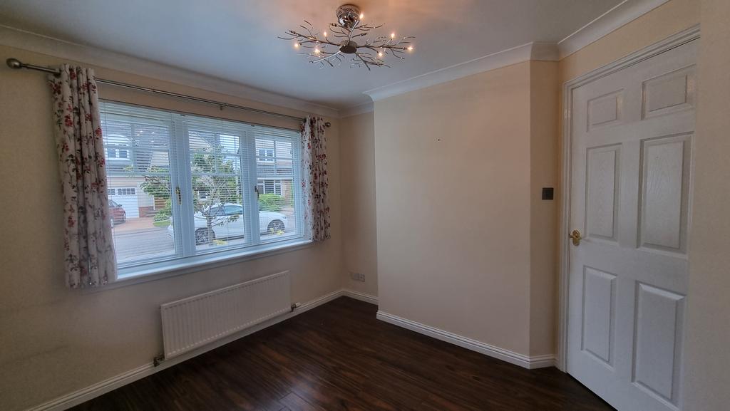 Study/play room / bedroom alternative view
