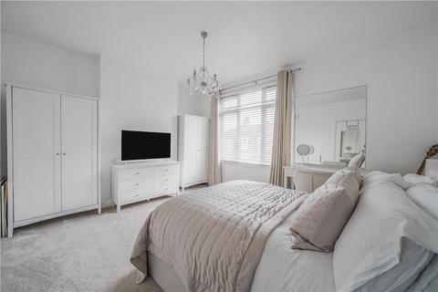 8 Howarth Road, London, SE2 0UN