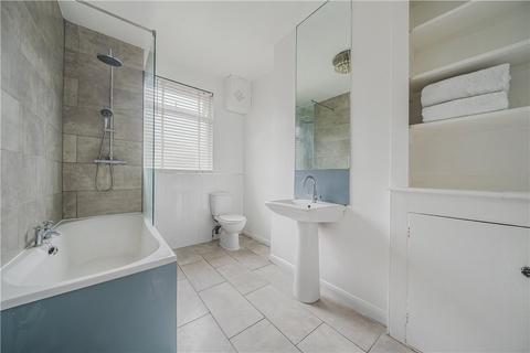8 Howarth Road, London, SE2 0UN