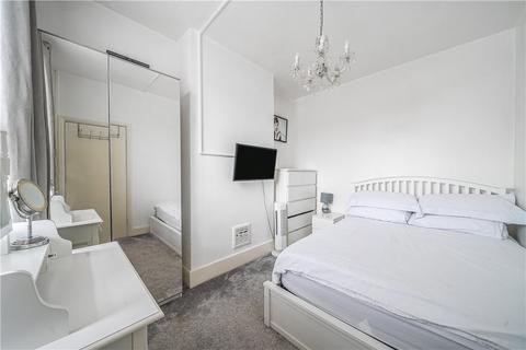 8 Howarth Road, London, SE2 0UN