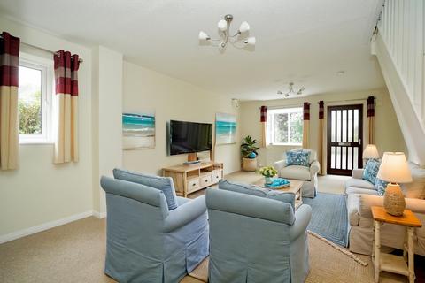 3 bedroom terraced house for sale, Temple Close, Huntingdon, PE29