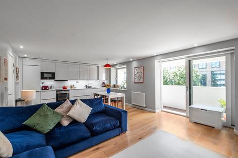 2 bedroom flat for sale, Carlton Drive, Putney, London