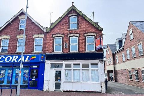 Retail property (high street) to rent, Retail Premises - Station Road, Desborough, Kettering