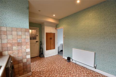 37 Albert Avenue, Shaw, Oldham, OL2 8SG