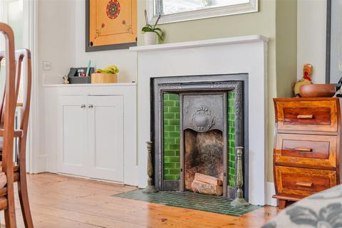2 bedroom semi-detached house for sale, The Parade, Epsom
