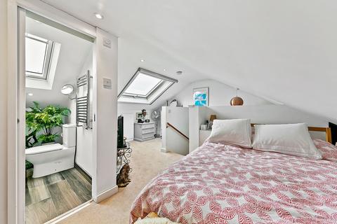 4 bedroom end of terrace house for sale, Woodville Road, Richmond, TW10