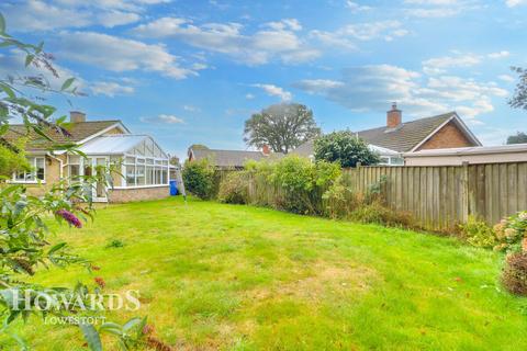 2 bedroom detached bungalow for sale, Chestnut Crescent, Carlton Colville