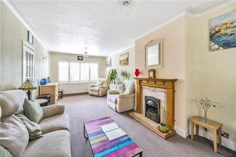 6 Ladbrook Close, Pinner, HA5 5LB
