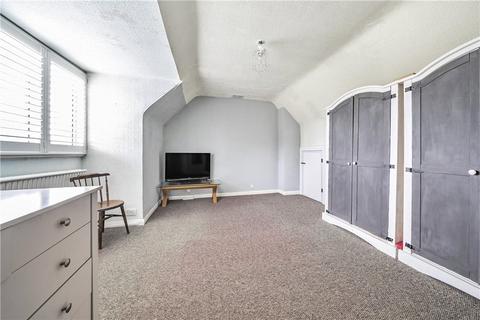 6 Ladbrook Close, Pinner, HA5 5LB