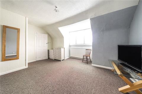 6 Ladbrook Close, Pinner, HA5 5LB