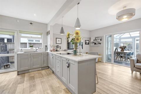 81 Lifstan Way, Southend-on-sea, SS1 2XQ